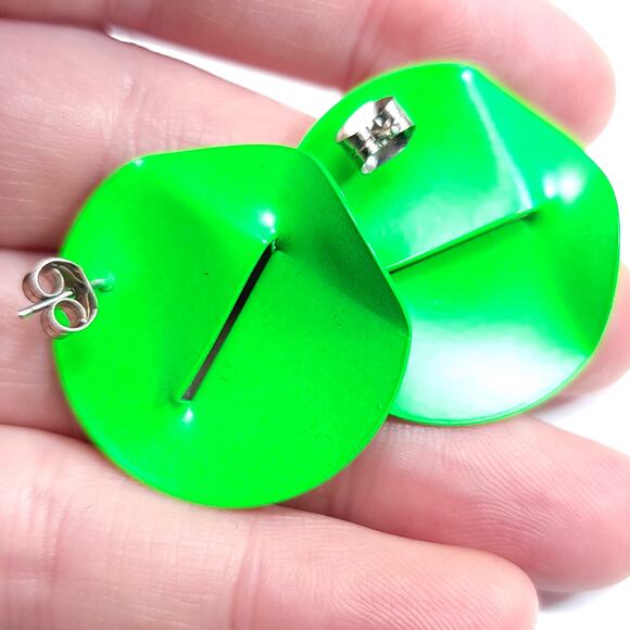 Vintage Green Metal Sculpted Earrings, Glossy Finish, Bold Statement Design - Picture 10 of 10